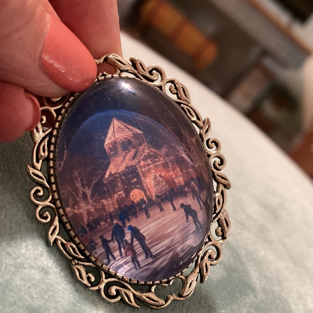 Ice Skaters brooch